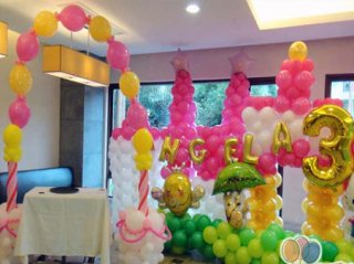 粉色城堡主题气球布置