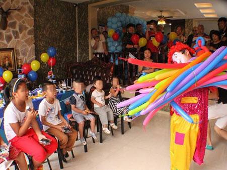 儿童生日派对气球装饰